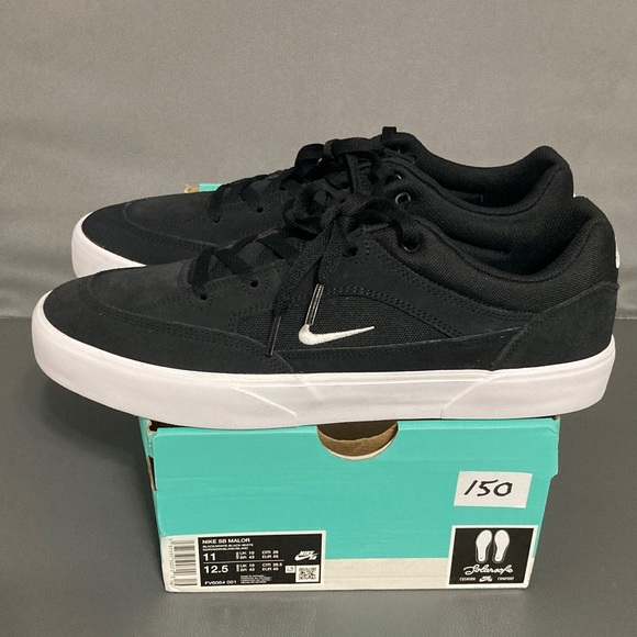 Nike Other - Nike SB Malor Black and White Sneakers